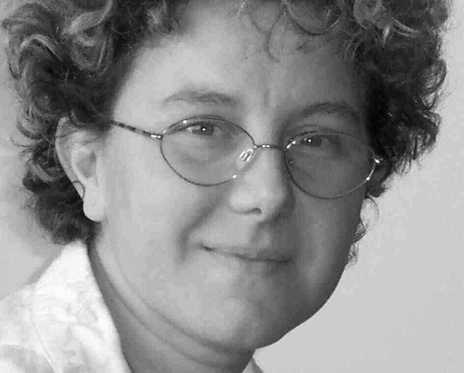 Figen Mekik headshot